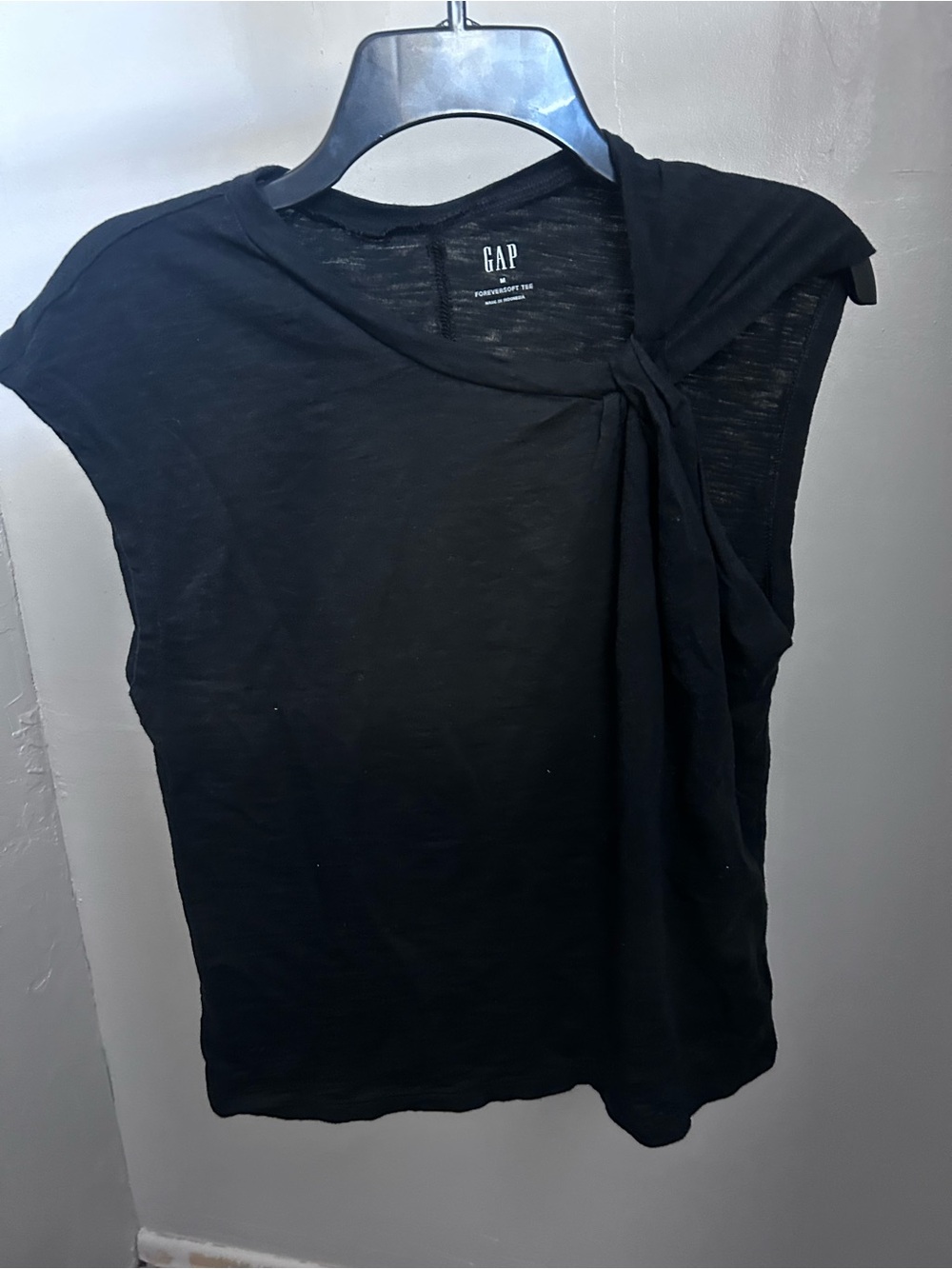GAP Black Sleeveless Tie-Neck Women's Tank Top